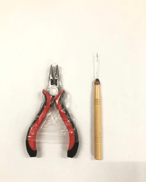 Bella Hararo’s Plier & Needle Set is the ultimate tool kit for micro-ring, nano-ring, I-tip, and bead hair extensions