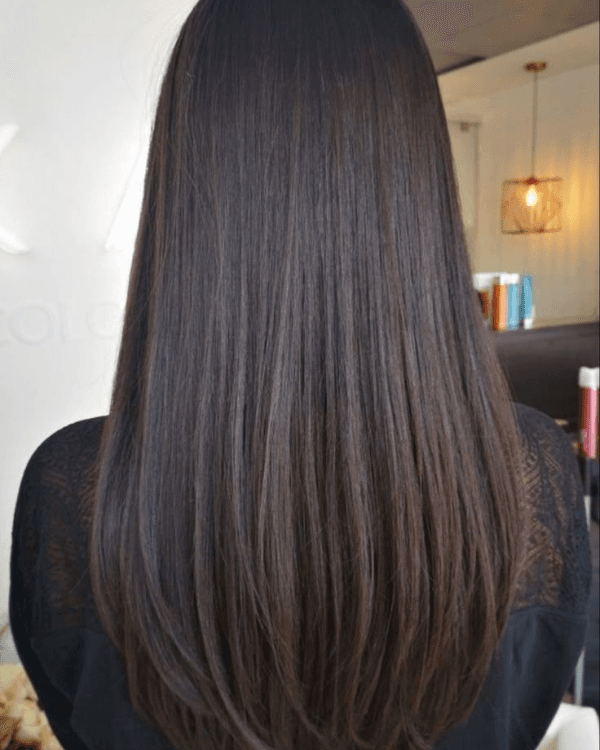 Get the ultimate volume and length with Bella Hararo’s Indian Remy Hair 7 PCS Set Premium Straight Clip-In Extensions